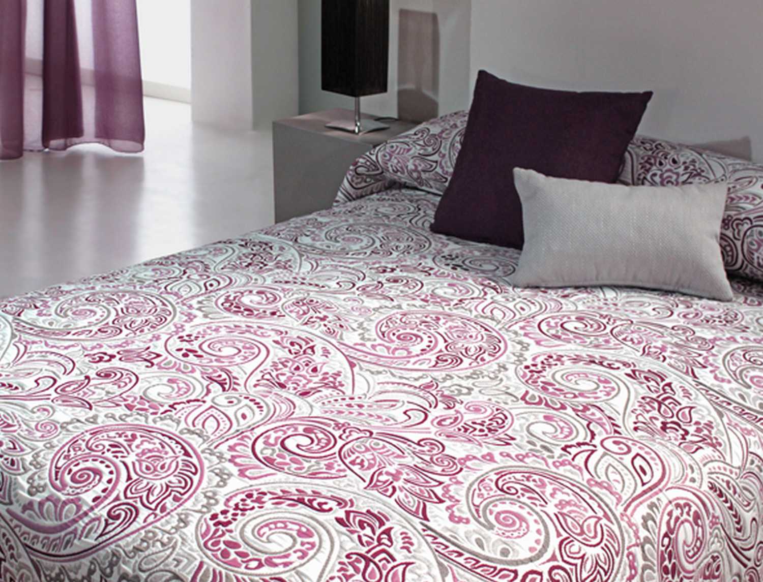 Reig Marti Colcha Piqué Reversible Asel color Morado fin de existencias