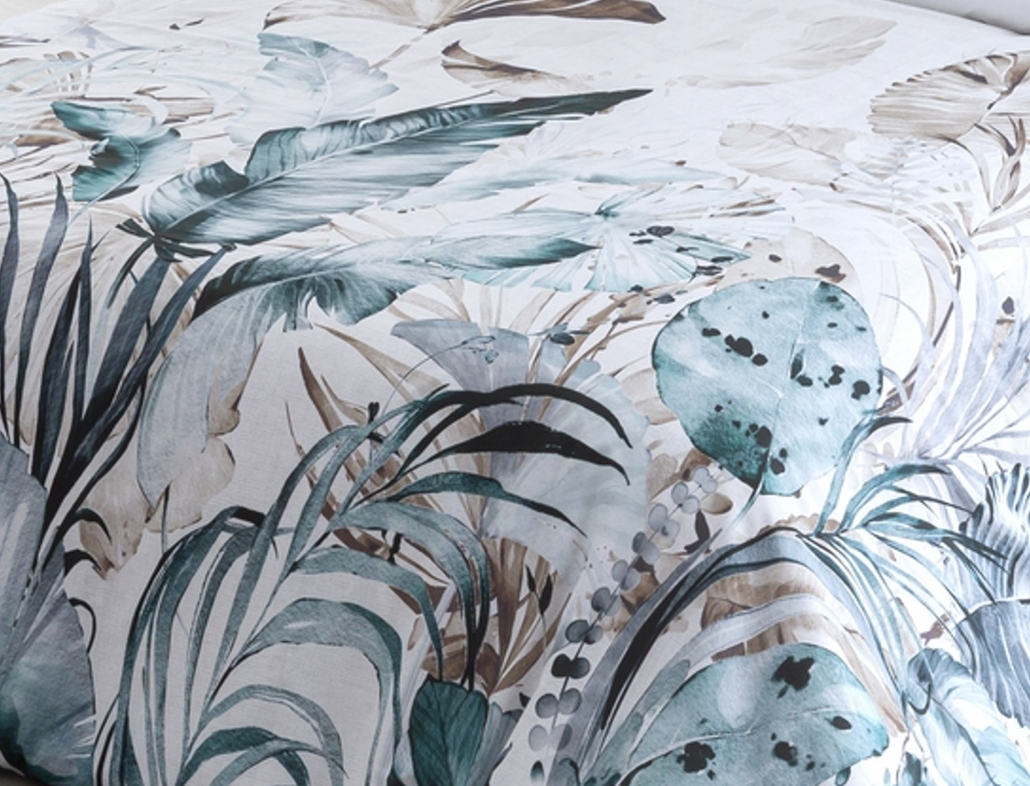 Confecciones Paula Cortina con ollaos Olivella