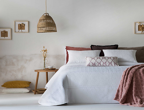 Sandeco - Edredón Jacquard Osuna con fundas de cojín color Blanco