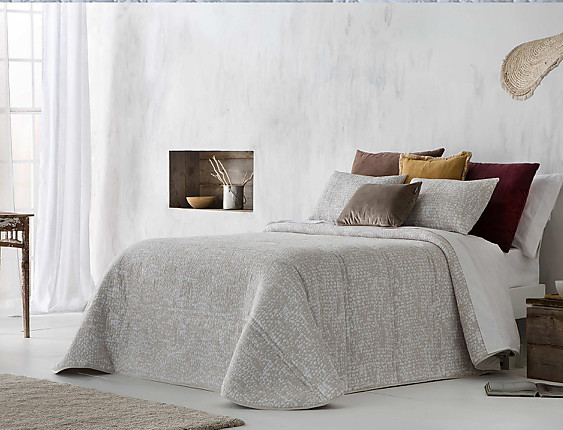 Sandeco - Conforter jacquard Nerja con fundas de cojín color Beige