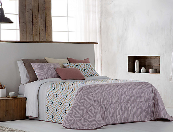 Sandeco - Conforter estampado Motril con fundas de cojín color Lila