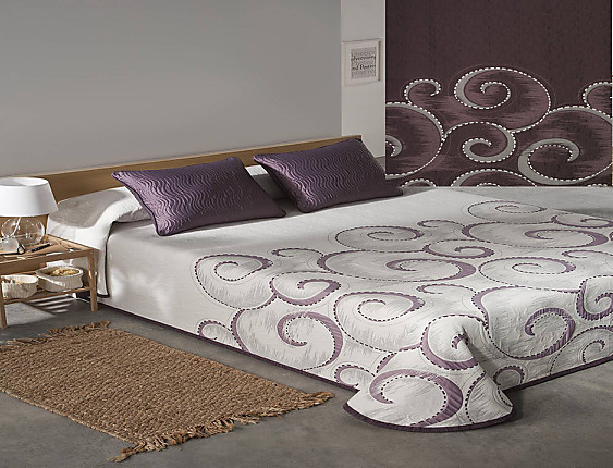 JVR - Colcha Piqué Jacquard Reversible Atica Morado cama de 135