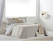 Bouti Jacquard 80gr Nebai color Beige con funda/s de cojín