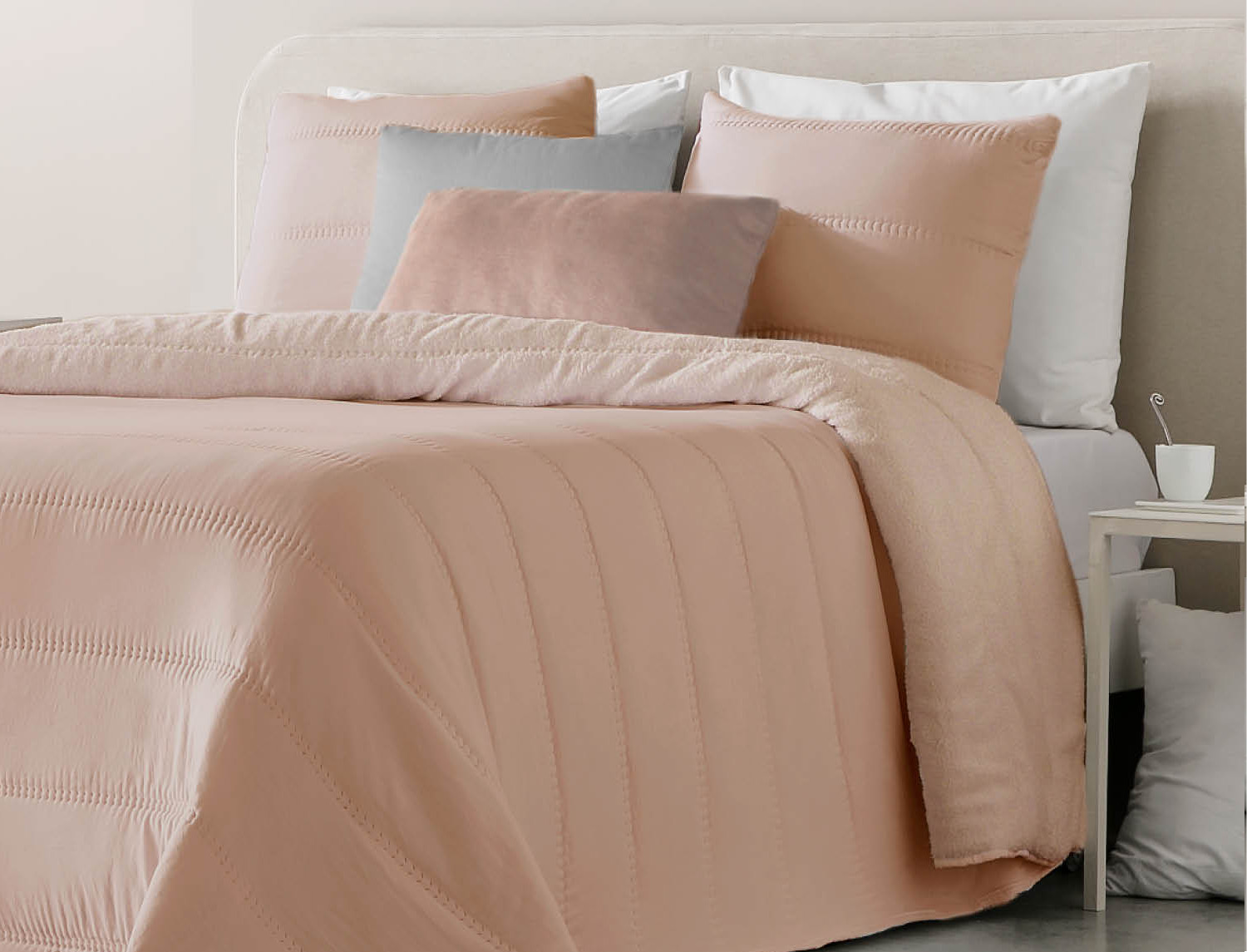 FunDeco Edredón conforter Sherpa Hermes color Rosé con fundas de cojín