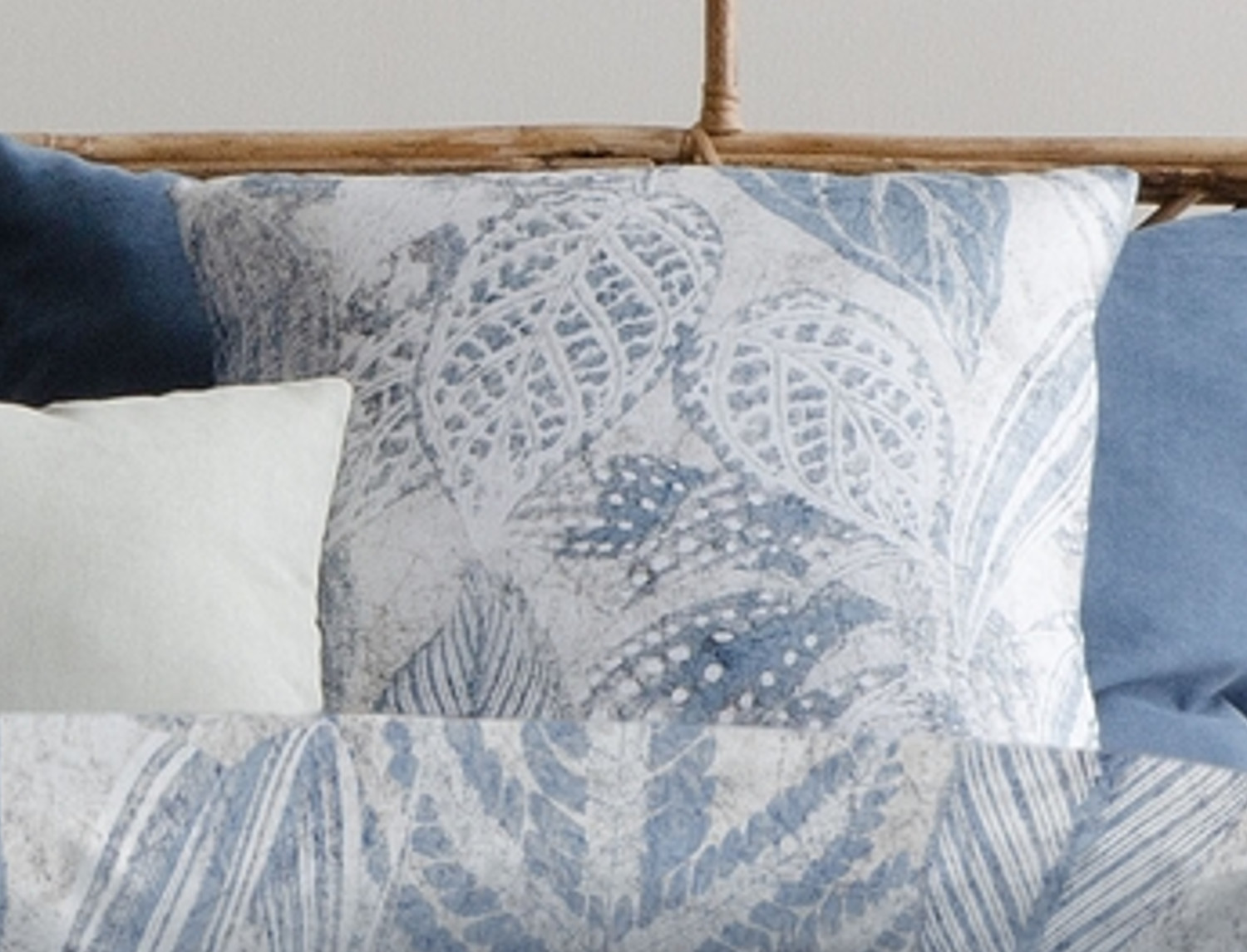 Cañete Cojín con relleno Lamara