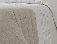 Bouti Jacquard 80gr Zia color beige con funda/s de cojín