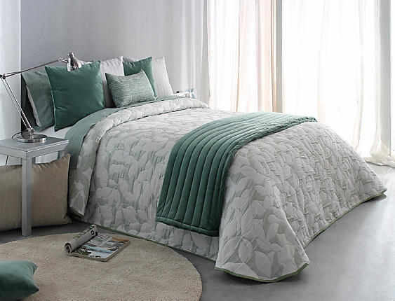Reig Marti - Colcha Jacquard Ocanya 04 verde salvia oferta fin de existencias