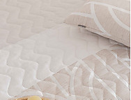 Colcha Jacquard con relleno fino Foresa 02 Beige