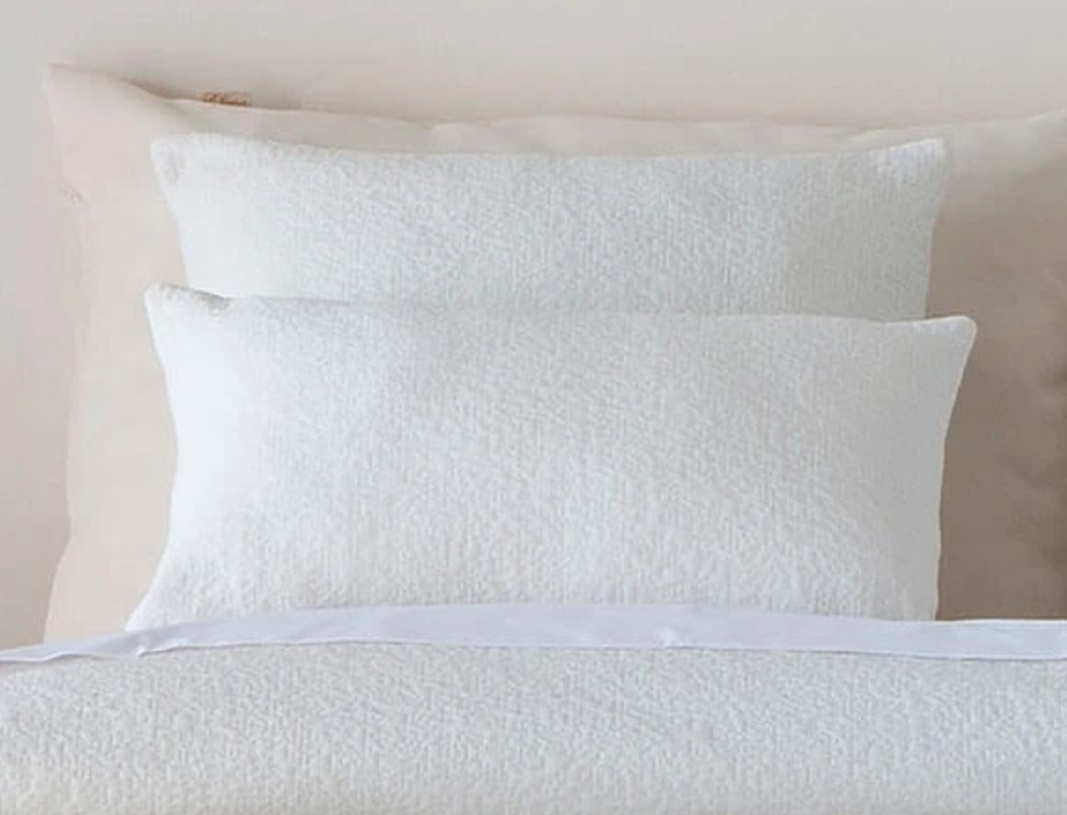 Cañete Cojín con relleno Revot