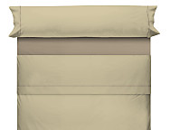 Juego de cama lisos Play Basic 50/50 combinados con vivo