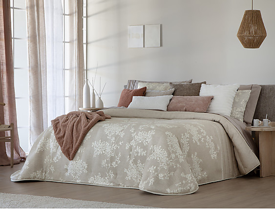 Antilo Textil - Edredón bouti Yara con funda/s de cojín color Beige