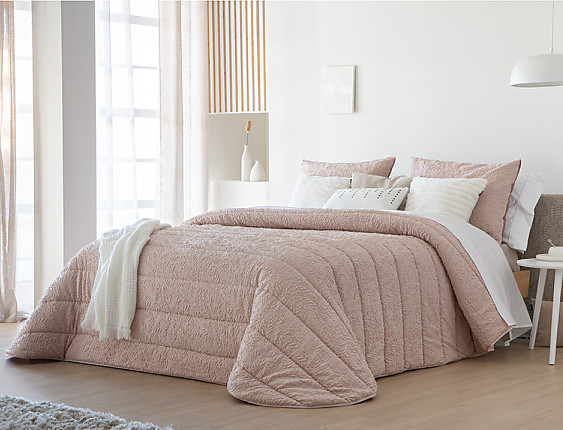 Antilo Textil - Edredón bouti Adara con funda/s de cojín color Arena o Rosé