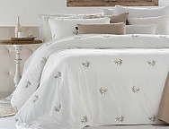 Bouti bordada Amalia con funda/s de cojín color Lino o Rosé