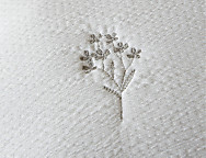 Edredón bouti Nadine con bordado y funda/s de cojín color Beige o Gris