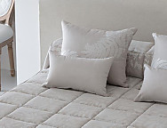 Colcha edredón Tebas color Beige o Gris