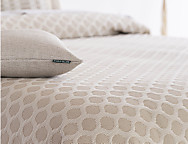 Colcha Jacquard Caños color Blanco, Beige, Rosa o Turquesa