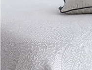 Colcha Jacquard Moraira color Blanco, Gris o Turquesa