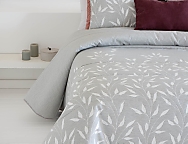 Edredón Jacquard Cartes con fundas de cojín color 01 Gris o 02 Beige