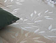 Edredón Jacquard Cartes con fundas de cojín color 01 Gris o 02 Beige