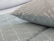 Edredón Jacquard Soba con fundas de cojín color 01 Gris o 02 Beige