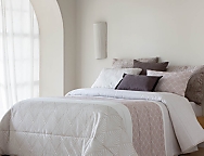 Edredón Jacquard Soba con fundas de cojín color 01 Gris o 02 Beige