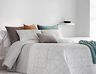 Edredón Jacquard Urdiales con fundas de cojín color 01 Gris o 02 Beige