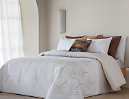 Edredón Jacquard Viesgo con fundas de cojín color 01 Gris o 02 Beige