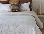 Edredón Jacquard Viesgo con fundas de cojín color 01 Gris o 02 Beige