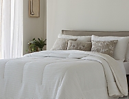 Edredón Sherpa Jacquard Salce con fundas de cojín color 01 Natural o 02 Beige