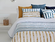 Edredón estampado Hornos con funda/s de cojín color 01 Azul ó 02 Mostaza