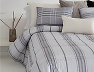 Edredón estampado Bailen con funda/s de cojín color 01 Gris ó  02 Marrón