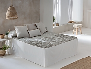 Colcha edredón Jerte con cojín incluído color Azul, Beige o Lila