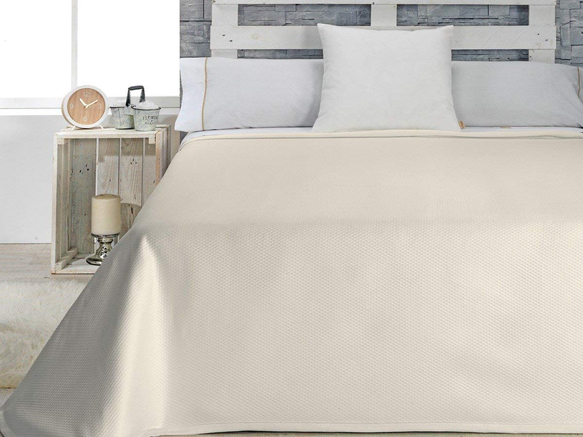 Cañete Colcha capa Numa color Beige cama de 150 Oferta