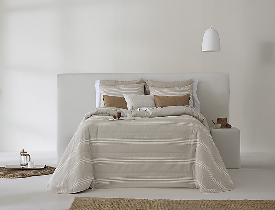 FunDeco - Bouti Jacquard 80gr Eternity con funda/s de cojín color Beige