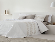 Bouti Jacquard 80gr Vernisa con funda/s de cojín color Beige o Lino