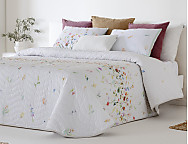 Colcha con relleno fino Quito con funda/s de cojín color 01 fondo blanco o 02 fondo lino