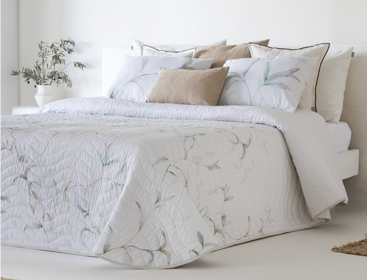 Sandeco Colcha con relleno fino Machala con fundas de cojín