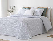 Colcha Jacquard con relleno fino Salta y fundas de cojín color 01 Gris o 02 Beige