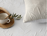 Haz clic para ampliar Colcha Jacquard Reversible con fundas de cojín Kias color Beige/Blanco