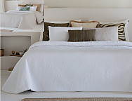 Haz clic para ampliar Colcha Jacquard Reversible con fundas de cojín Kias color Beige/Blanco