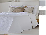 Colcha Jacquard con relleno fino Toronto con funda/s de cojín color 01 Blanco o 02 Beige