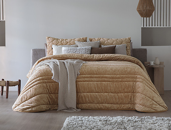 Antilo Textil - Edredón bouti de terciopelo Nui con funda/s de cojín color Maquillaje cama de 180 Oferta Fin de Existencias