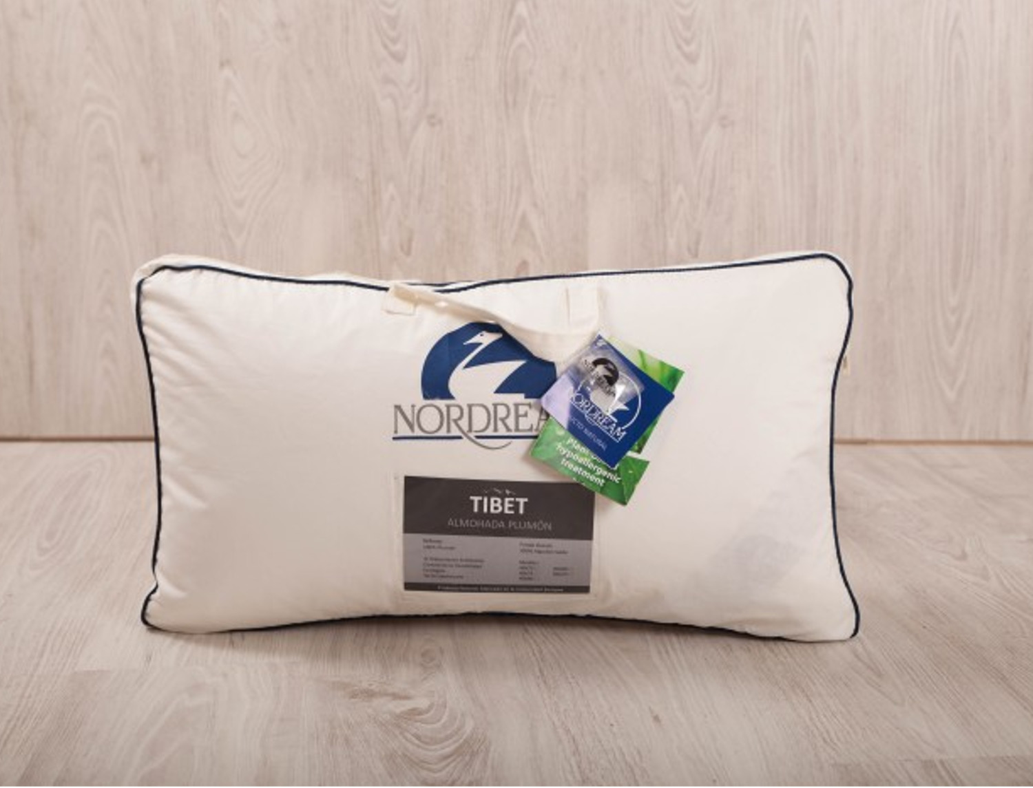 Nordream Almohada plumón Tibet. Doble funda. Densidad media-baja. Confección especial, relleno -25%