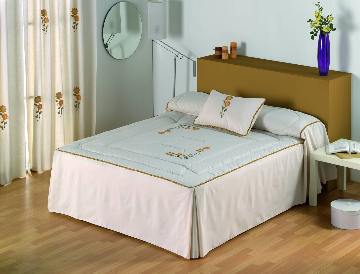 Confecciones Paula Colcha edredón Jacquard bordada Londres con cojín incluído