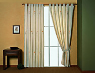 Haz clic para ampliar Cortina bordada Génova