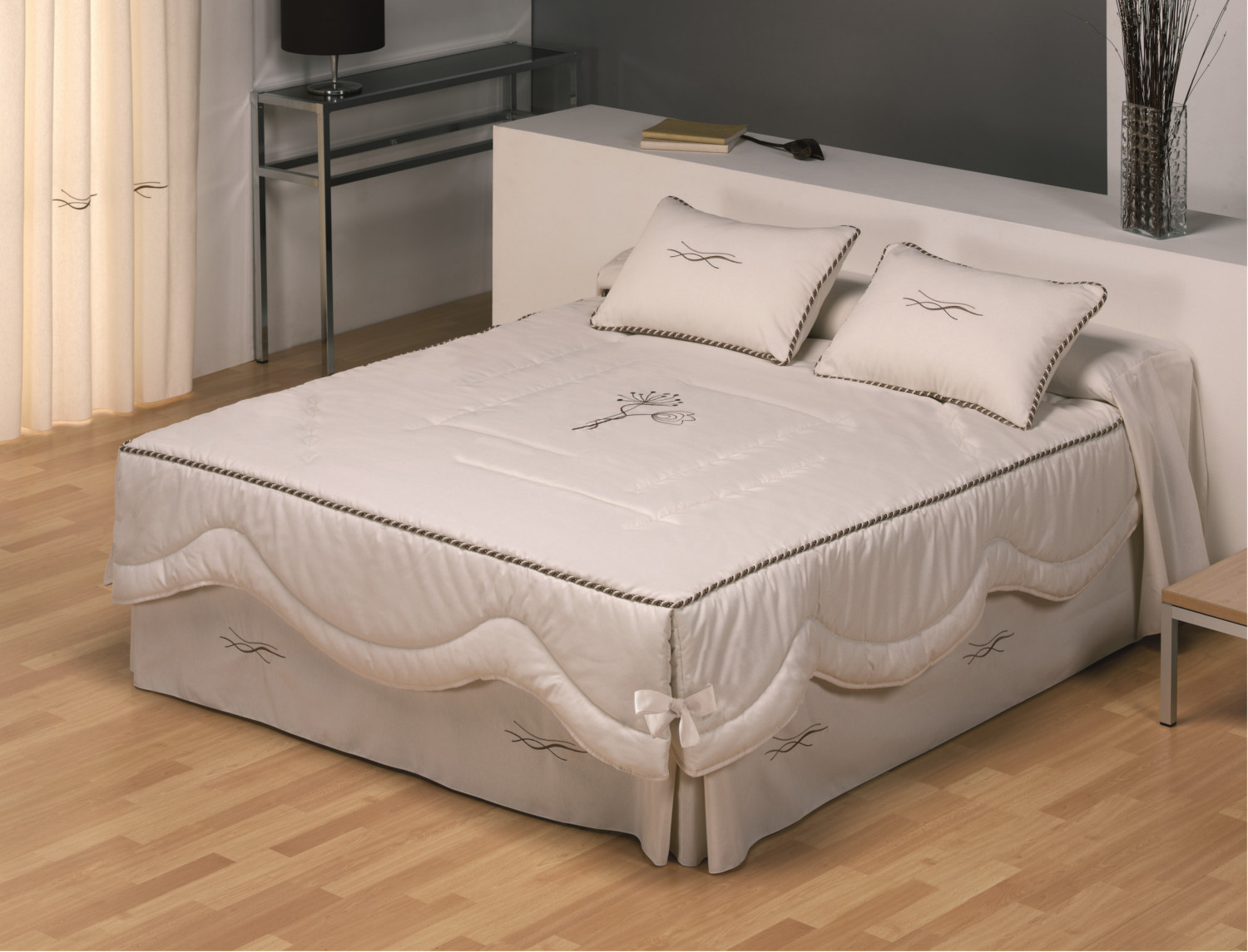 Confecciones Paula Edredón Jacquard set de 4 piezas bordado Lyon