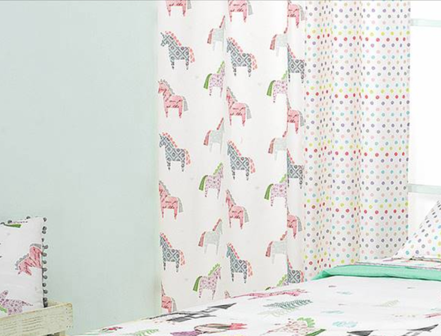 Cañete Cortina con ollaos Unicorn